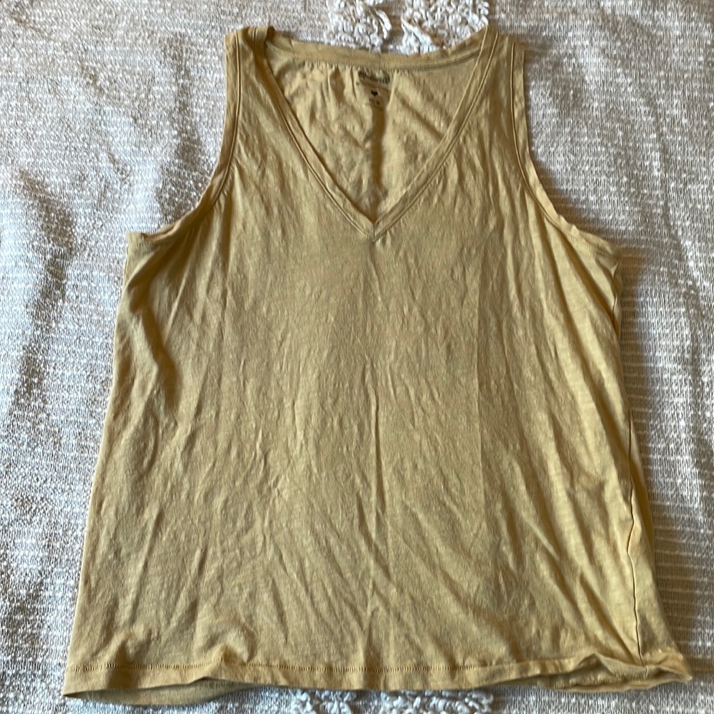 Like new madewell tank top gold size medium